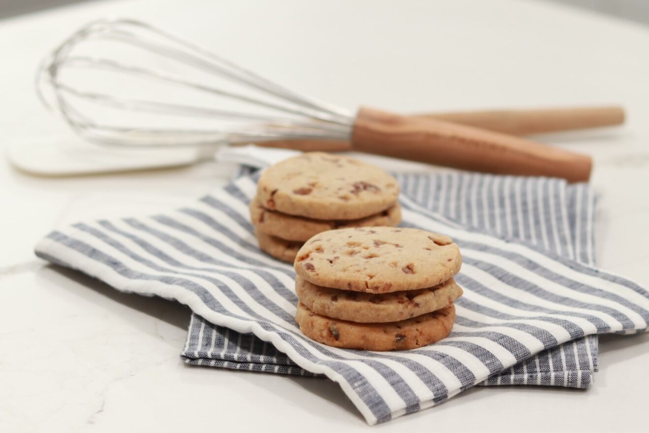 Almond Toffee Vanilla Bean Shortbread Cookies