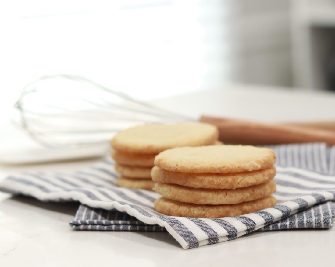 Vanilla Bean Shortbread Cookies